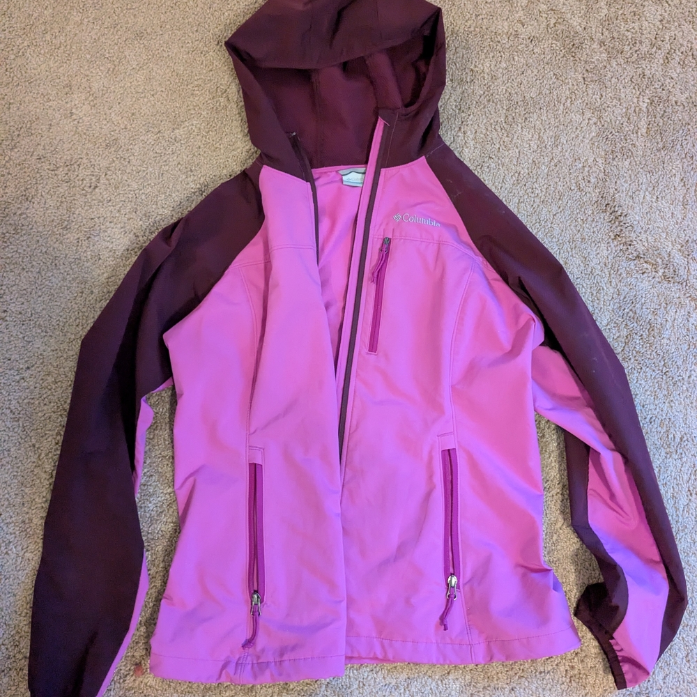 Columbia Women's Two-Tone Light Rain Jacket